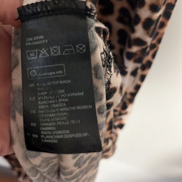 H&M leopard print maxi length tank top style dress medium - Picture 3 of 6